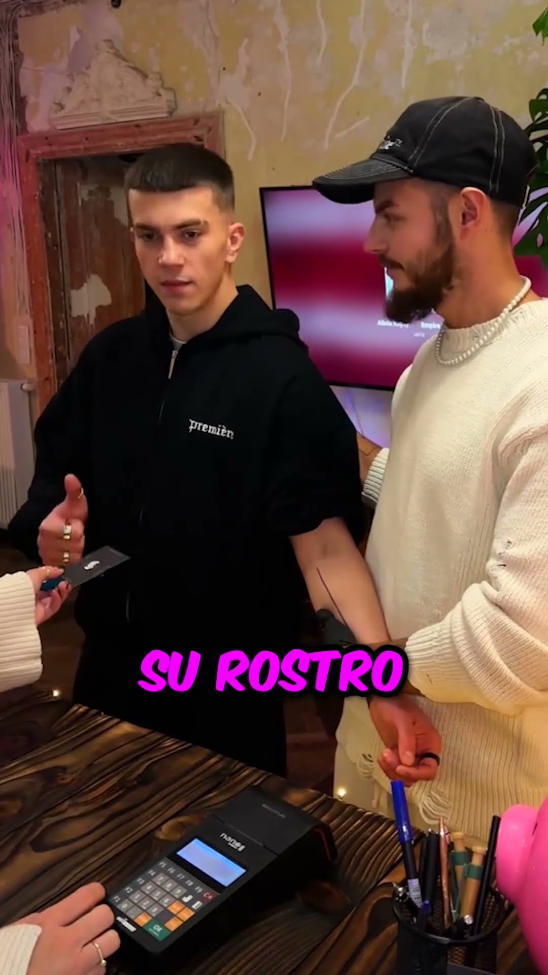 ¡Este tatuador arruinó por completo el tatuaje de un desconocido! ??️